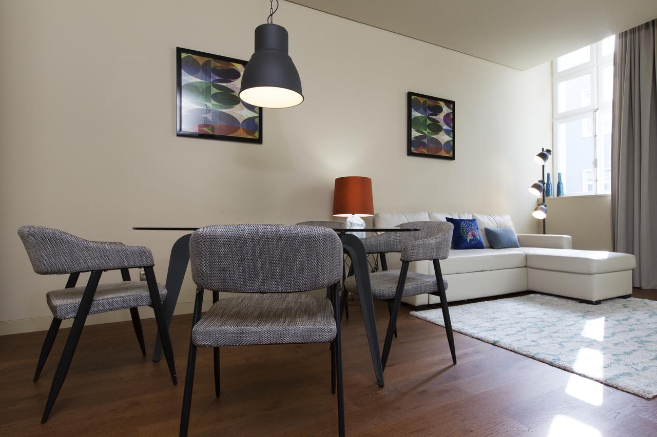 Apt In 8 Building - Center *