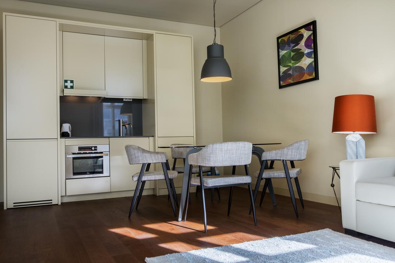 Apt In 8 Building - Center